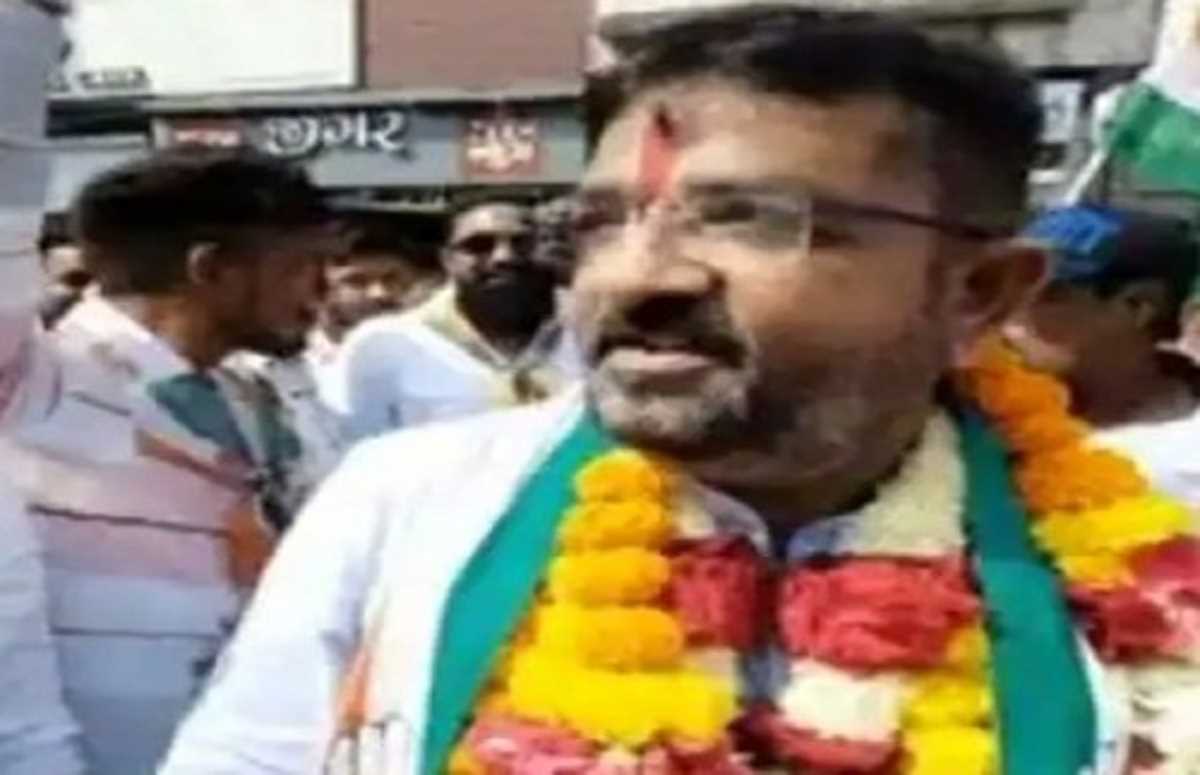 गुजरात : कांग्रेस उम्मीदवार ने दाखिल किया हलफनामा, कहा- जनता का विश्वास नहीं तोड़ूंगा